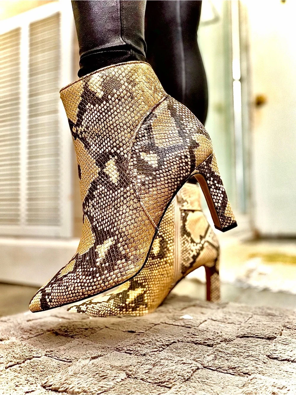 STEVE MADDEN Jenn Snakeskin Leather Ankle Booties
